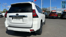 Toyota Land Cruiser 2.8 D-4D 204 Invincible 5dr Auto 7 Seats Diesel Station Wagon